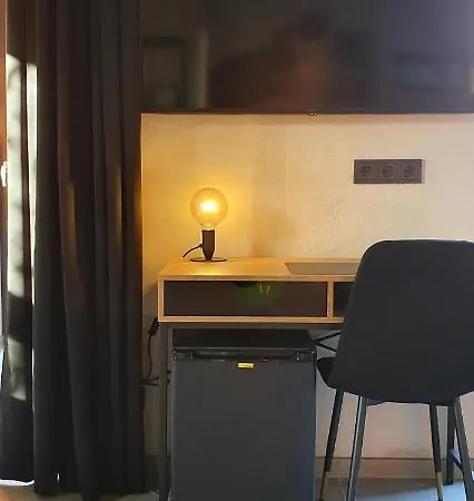 בית נופש 1step2allnature Tinyhouse וופרטל